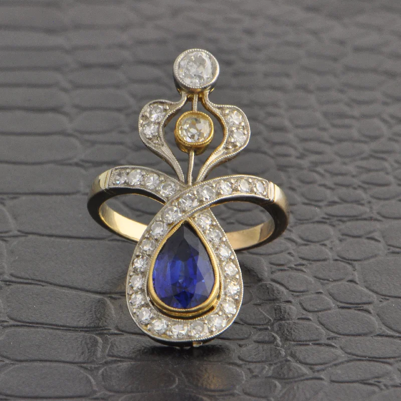 Antique Edwardian Sapphire and Diamond Ring in 18k Gold and Platinum