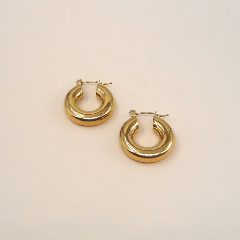 Kira Hoops