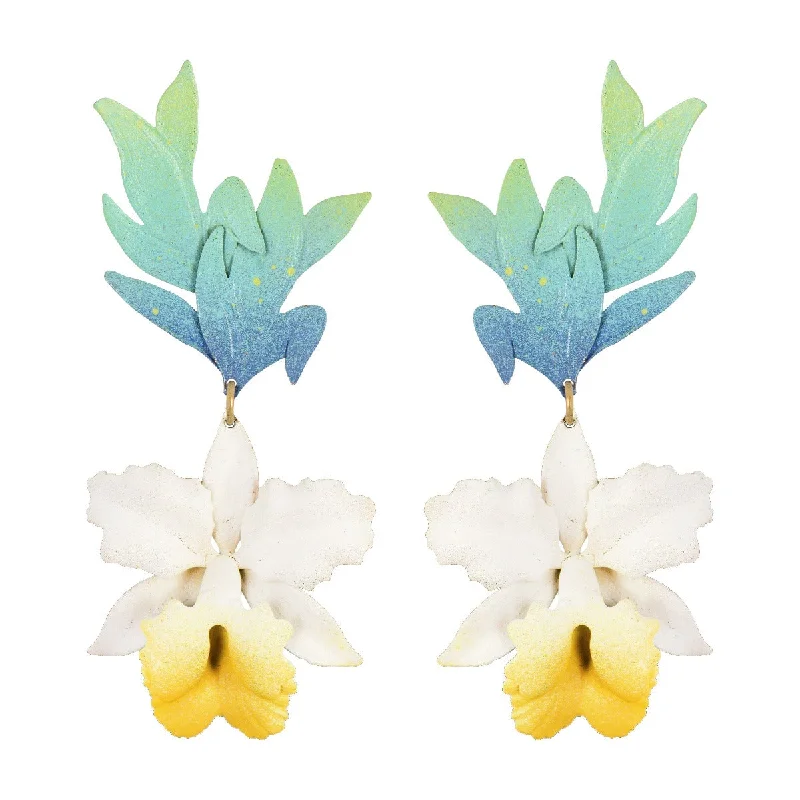 Grand La'akea Orchid Earrings