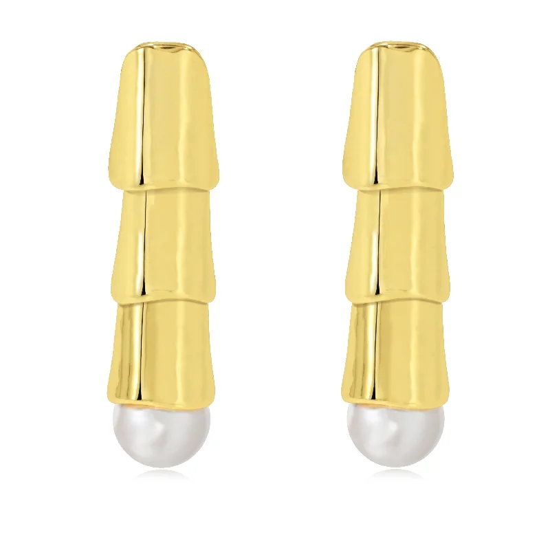 Sasha Pearl Statement Earring