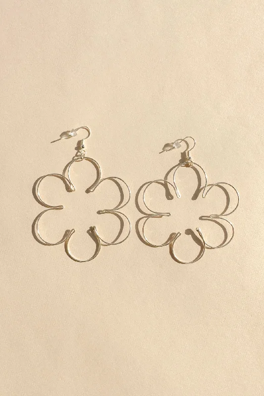 Silver Daisy Earrings