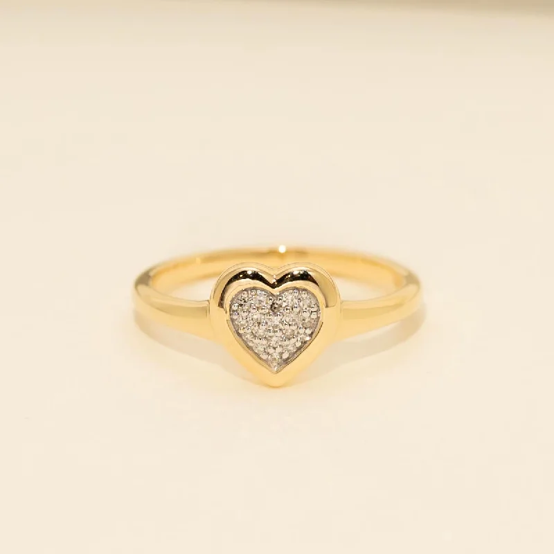 Diamond Heart Ring in 14kt Yellow Gold (1/20ct tw)