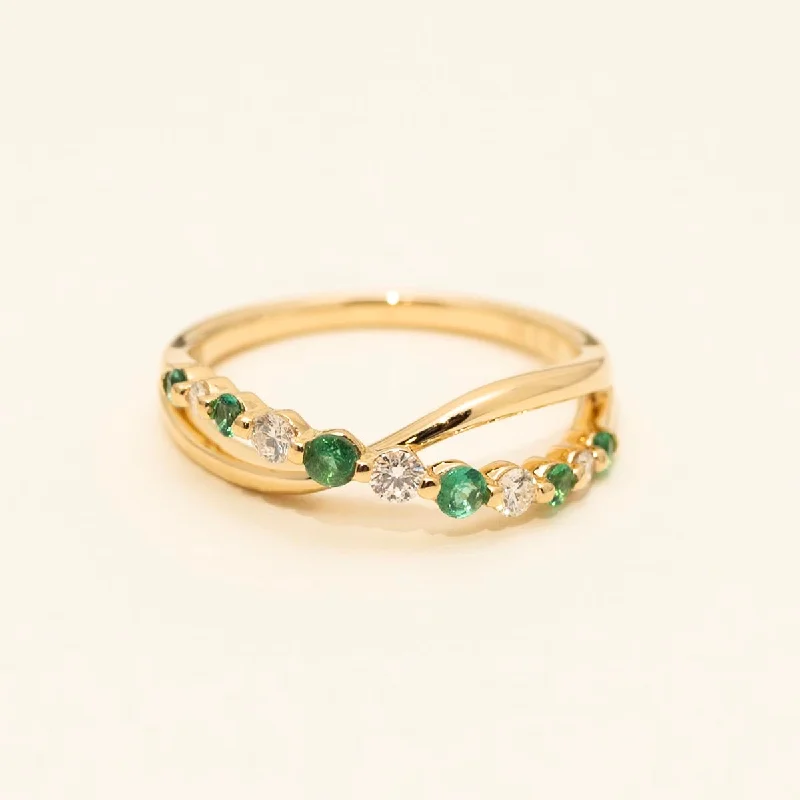 Emerald Ring in 14kt Yellow Gold with Diamonds (1/5ct tw)