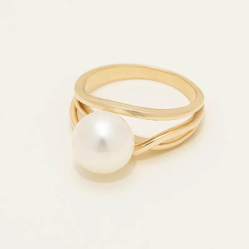 Cultured Freshwater Pearl Ring in 14kt Yellow Gold (9mm pearl)