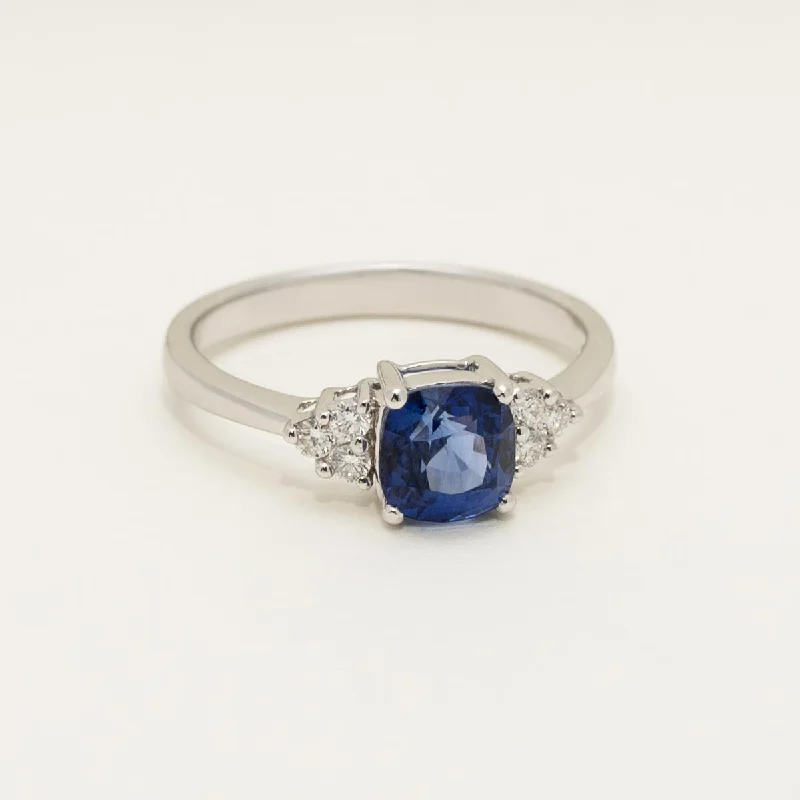 Cushion Cut Sapphire Ring in 18kt White Gold with Diamonds (1/10ct tw)