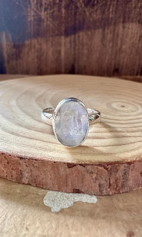 DAZZLING MOONSTONE Sterling Silver Ring • Size 10