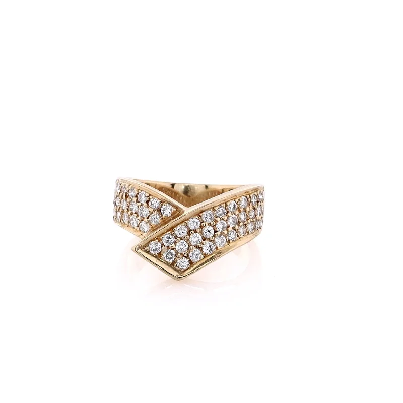 Estate 18 Karat Yellow Gold Ribbon Design Diamond Ring