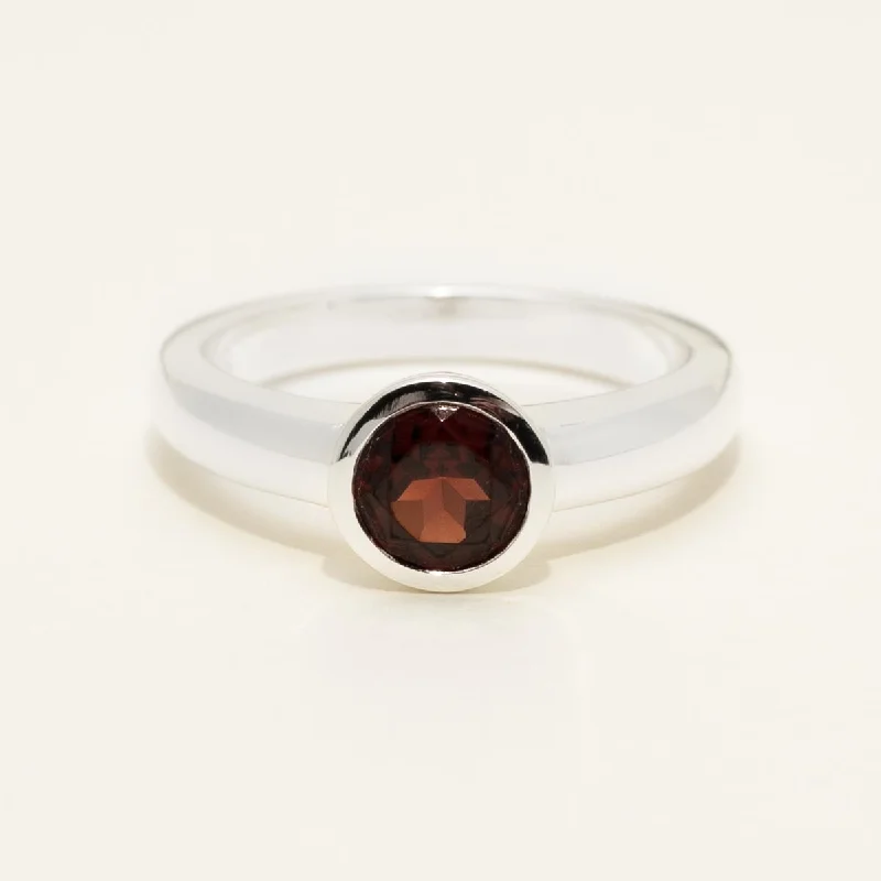 Garnet Bezel Ring in Sterling Silver (size 6.5)