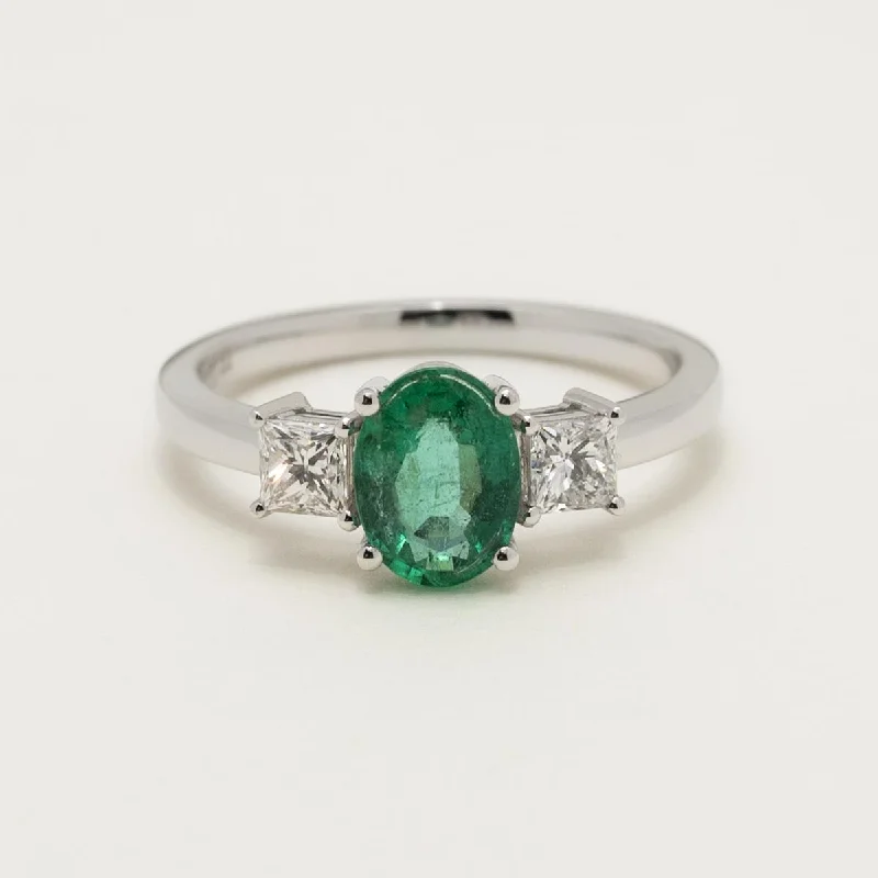 Oval Emerald Ring in 14kt White Gold with Princess Cut Diamonds (3/8ct tw)